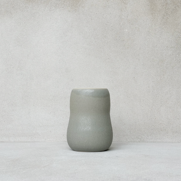 TQD Porcelain Vase / Earthstone