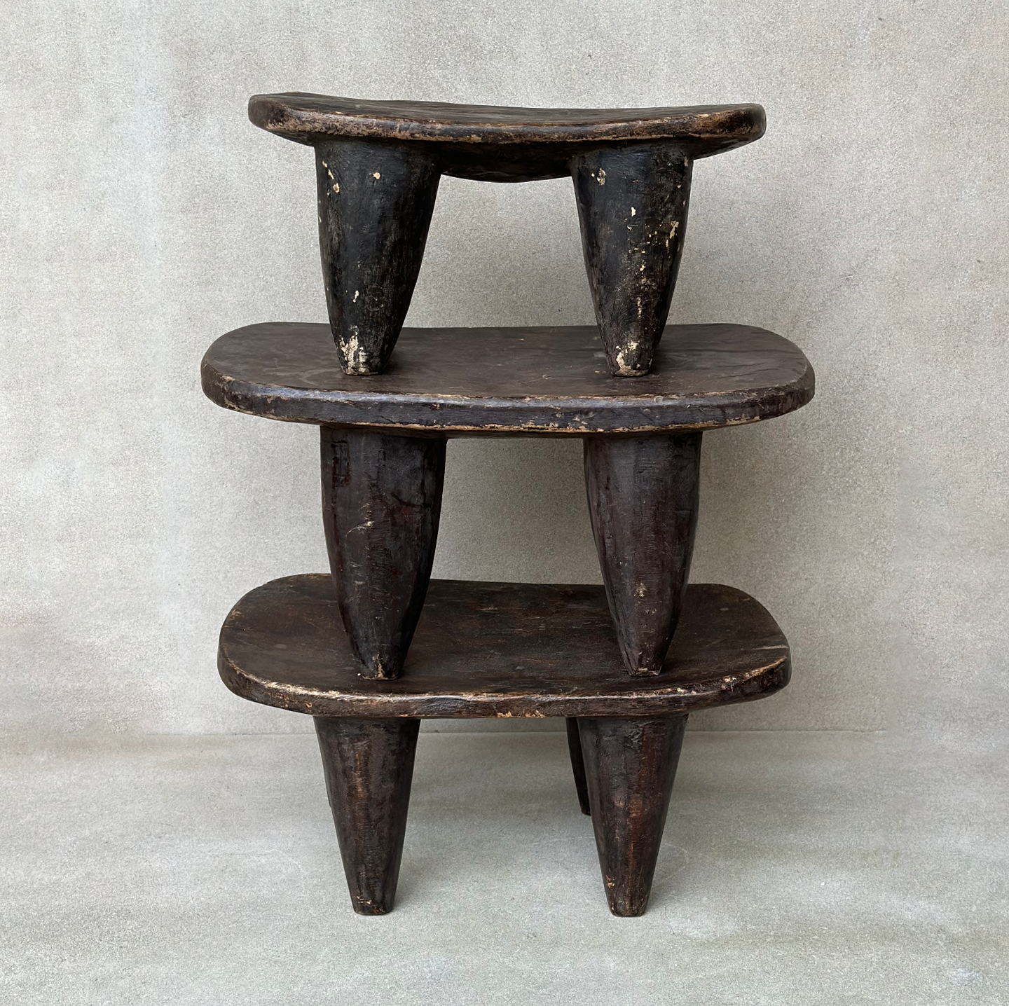 SEATING / STOOLS