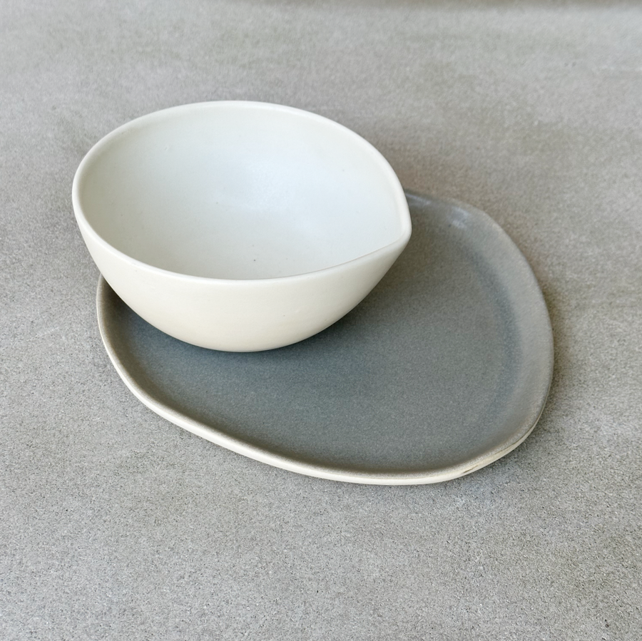 TQD Bowl & Saucer with Indent / Earthstone and White