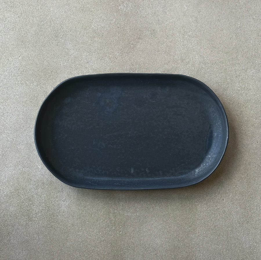 Oval Tray / Jet Black