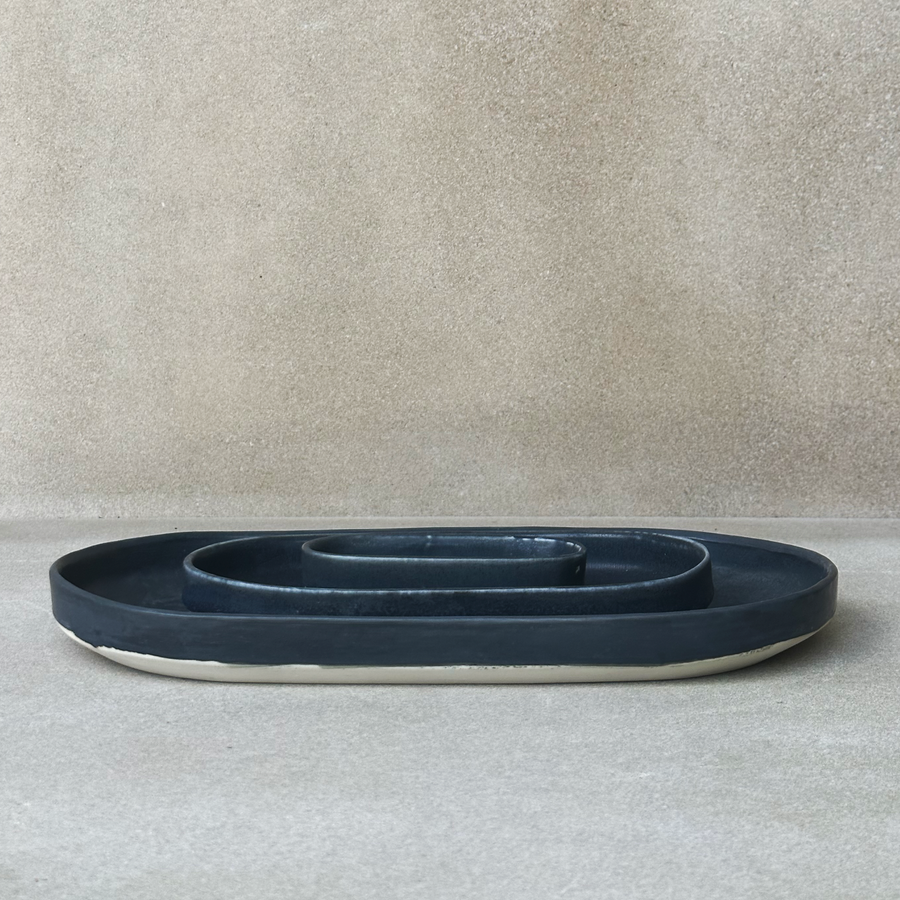 Oval Tray / Jet Black