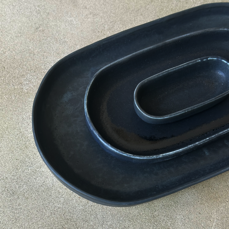 Oval Tray / Jet Black