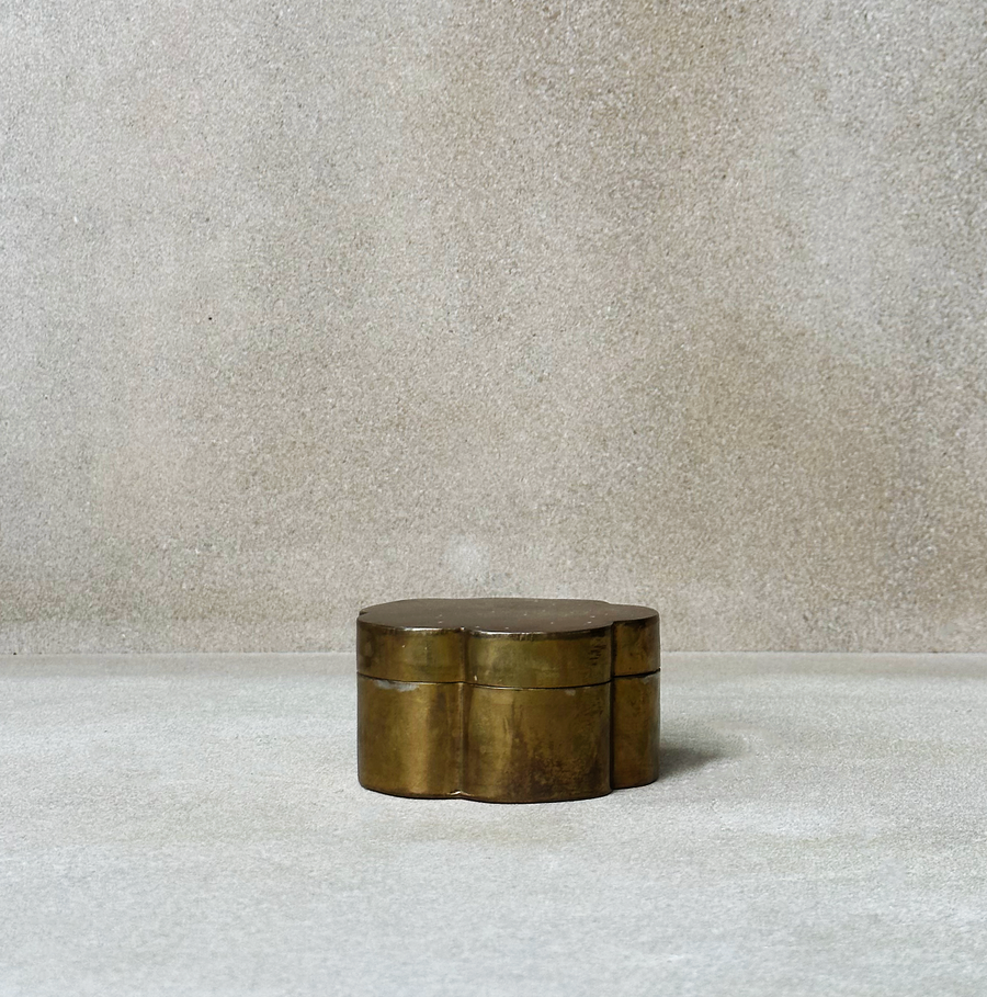 Vintage Scallop Brass Trinket Box
