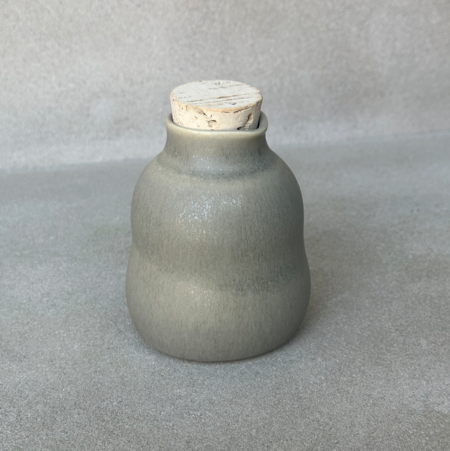 TQD Olive Oil Container / earthstone