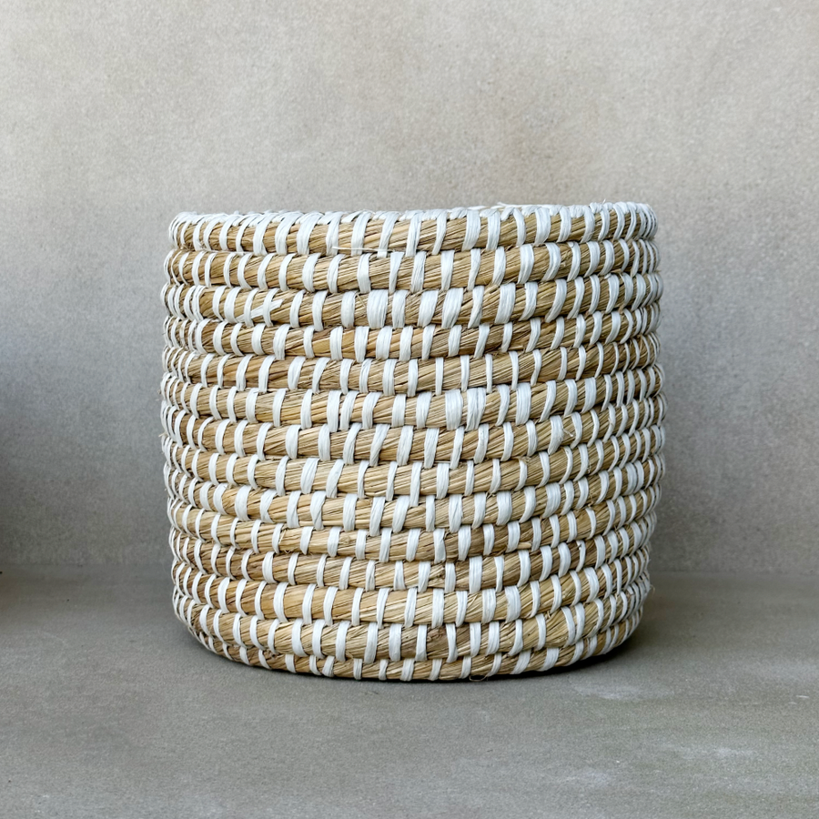 NATURAL RIVER GRASS BASKET / PLANTER