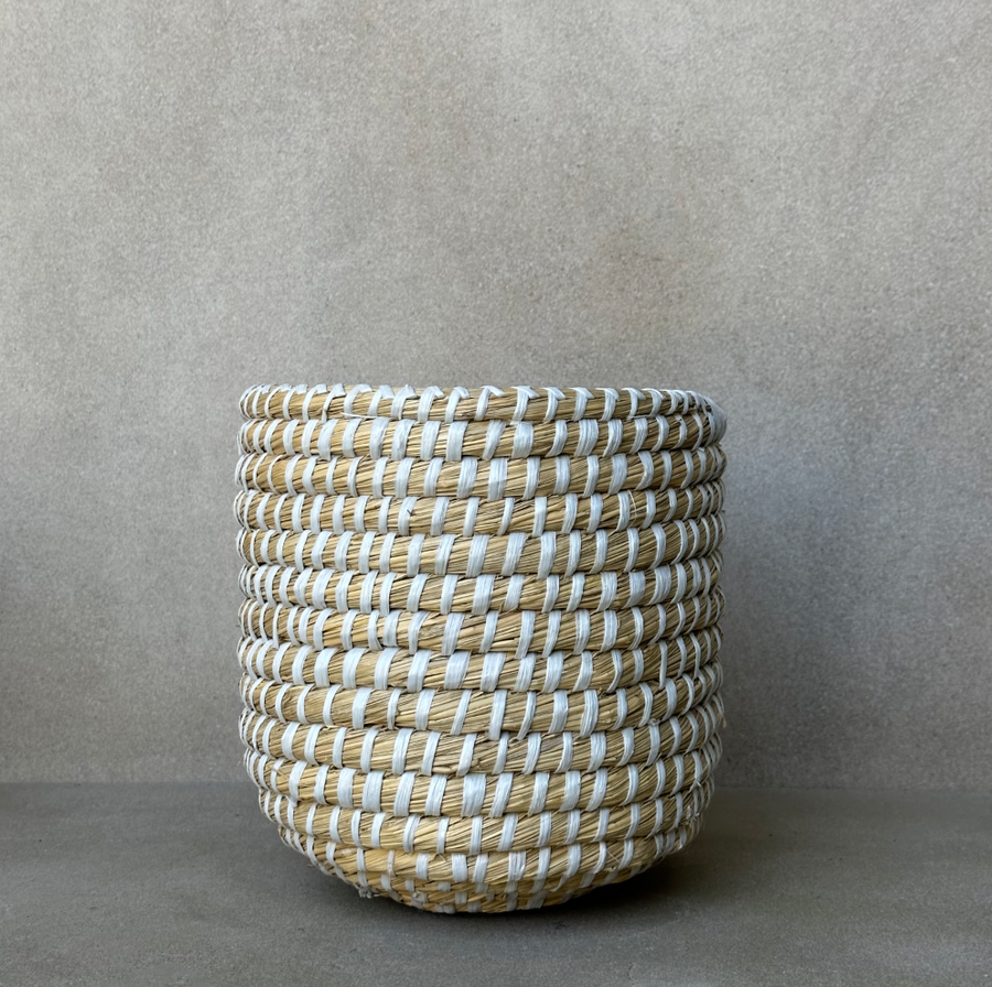 NATURAL RIVER GRASS BASKET / PLANTER