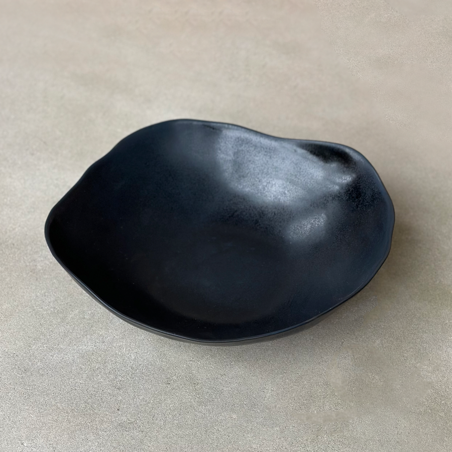 Mineral Collection Large Serving Bowl / Black