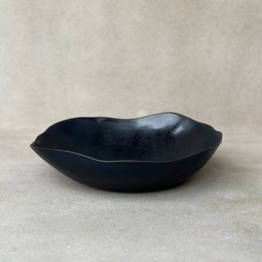 Mineral Collection Large Serving Bowl / Black