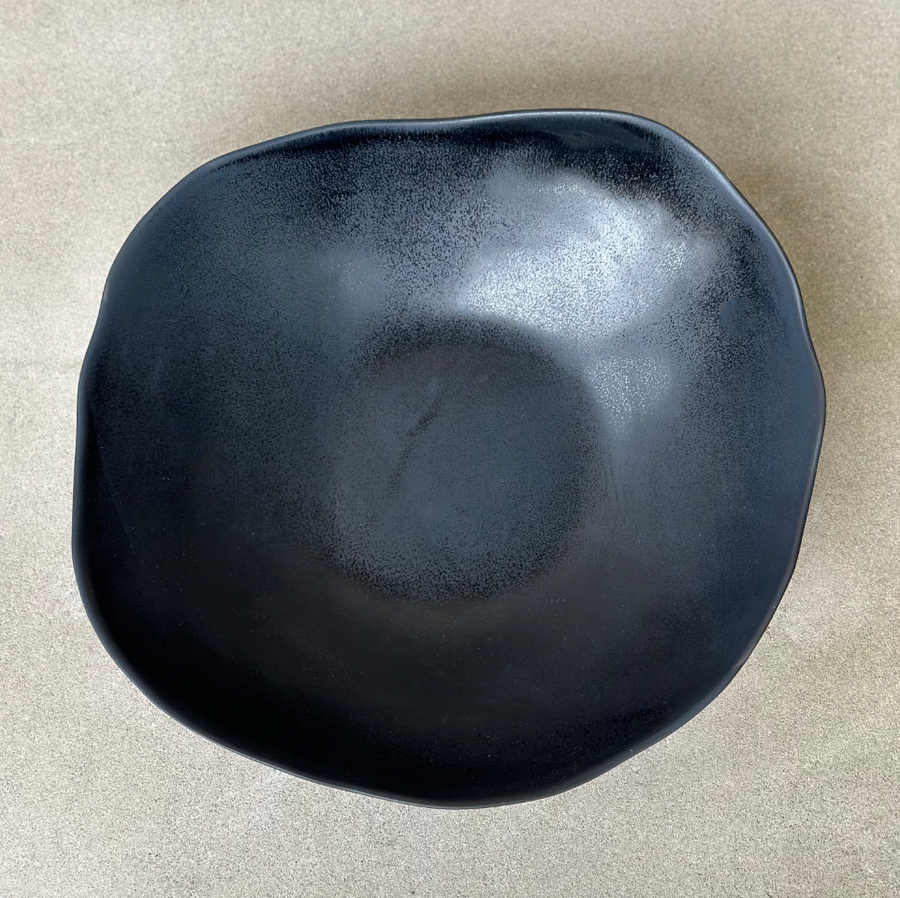 Mineral Collection Large Serving Bowl / Black