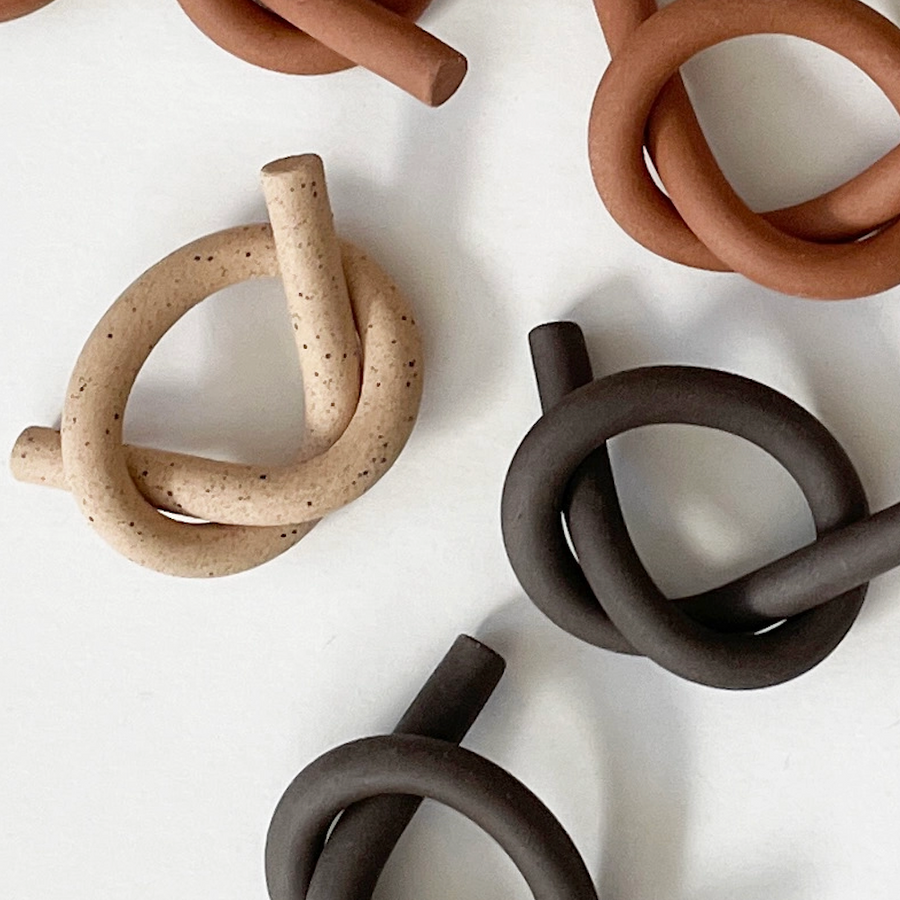 Love Knot / Brick