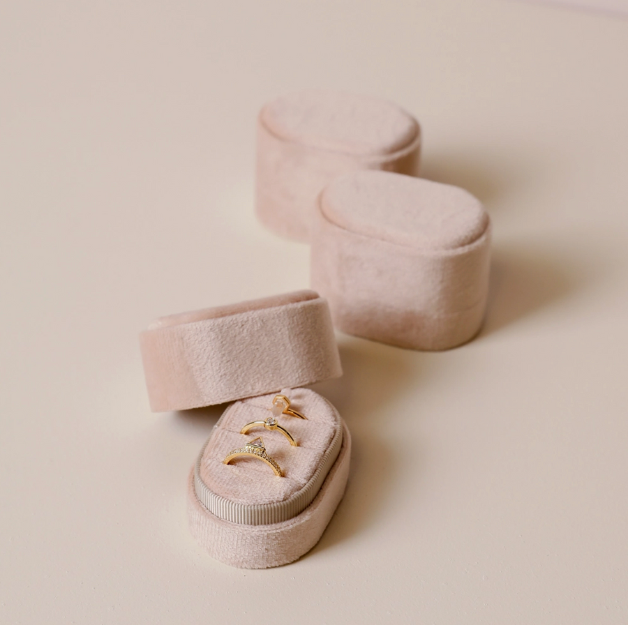 Velvet Jewelry Box - Small Oval - Cream