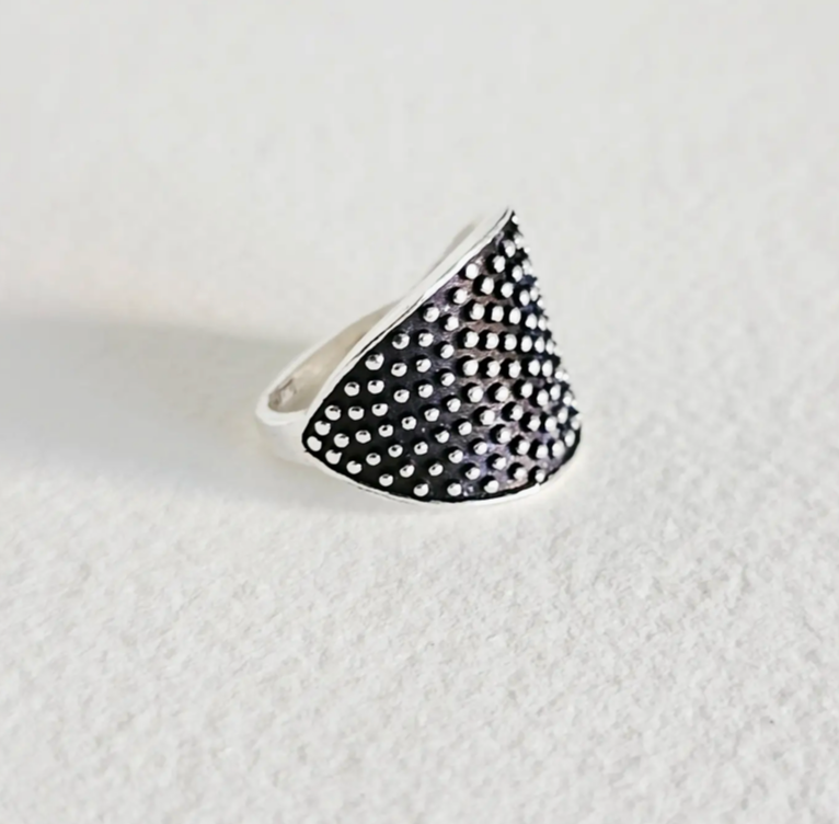 Studded Circle Ring size 7