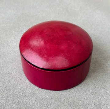 African small round leather box / magenta