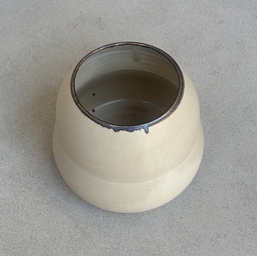 TQD Wide Porcelain Vase / Umber Drip