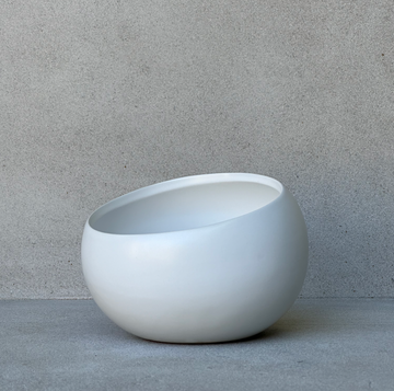 SIMPLE ANGLED CERAMIC BOWL
