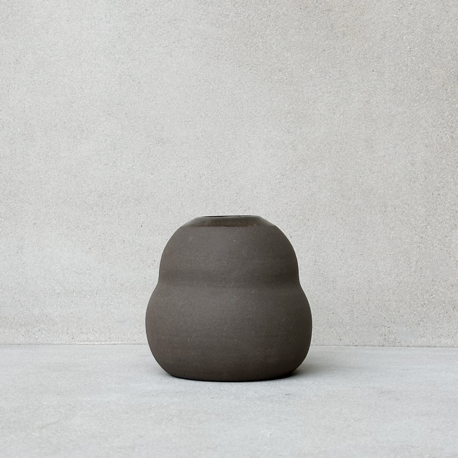 TQD Porcelain Vase / Large Dark Chocolate