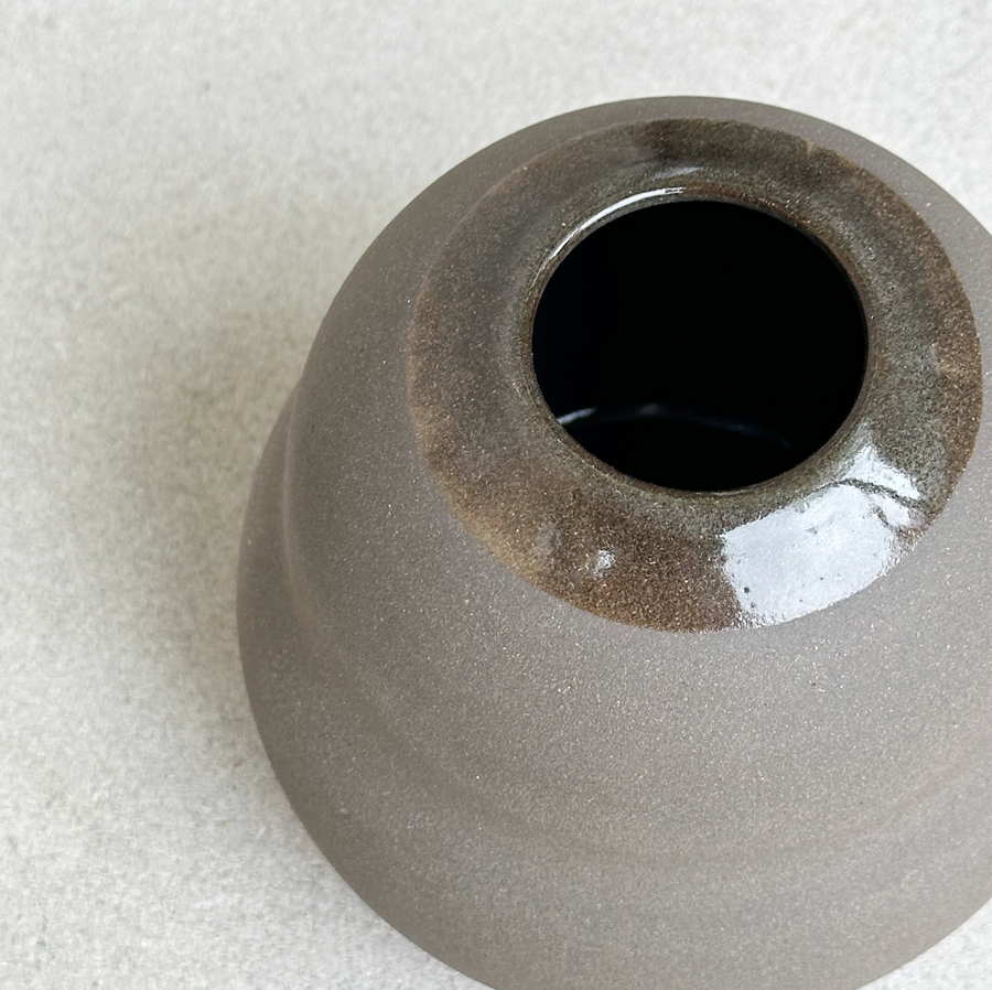 TQD Porcelain Vase / Large Dark Chocolate