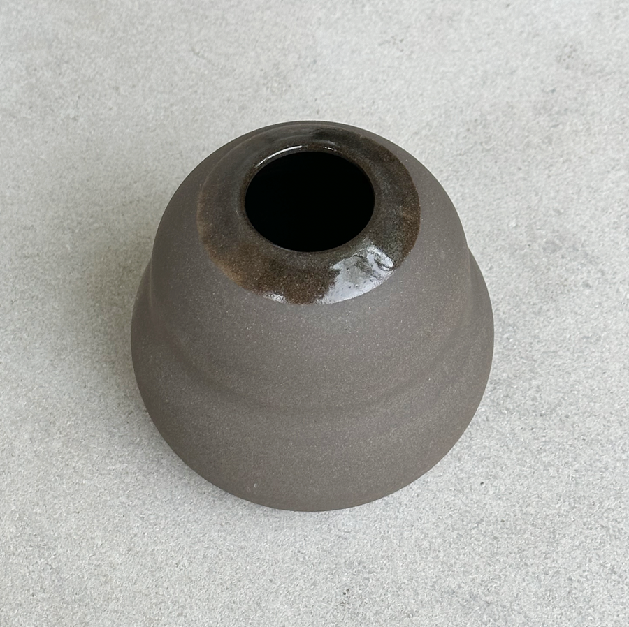 TQD Porcelain Vase / Large Dark Chocolate