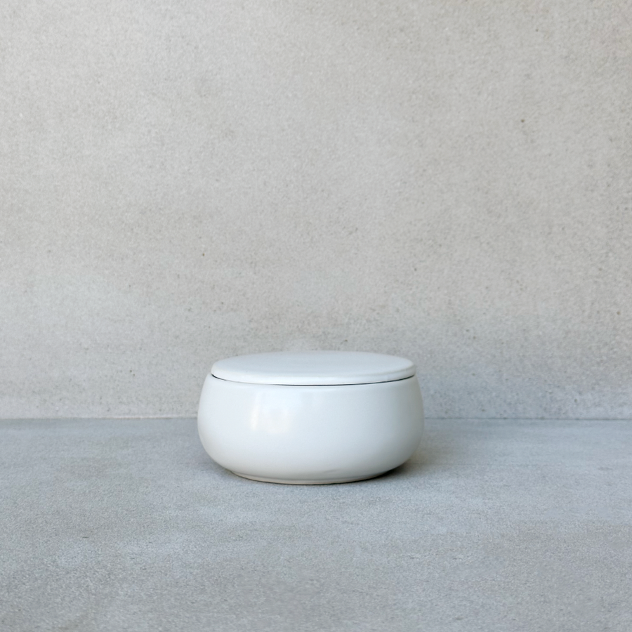 Stoneware Canister with Lid White
