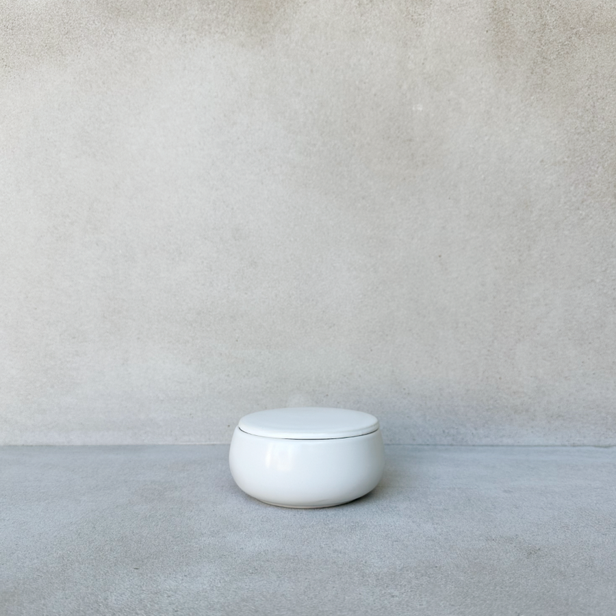 Stoneware Canister with Lid White