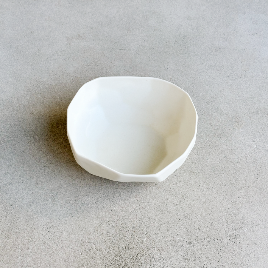 Bevel Bowl / Large Matte White