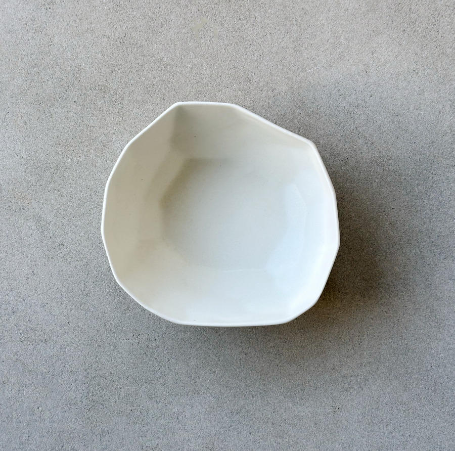 Bevel Bowl / Large Matte White