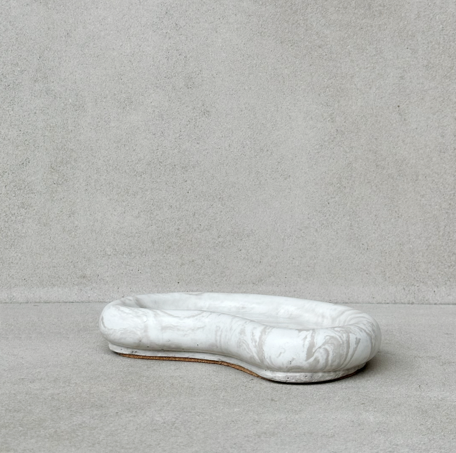 Faba - Concrete Tray / ANTIQUE MARBLE