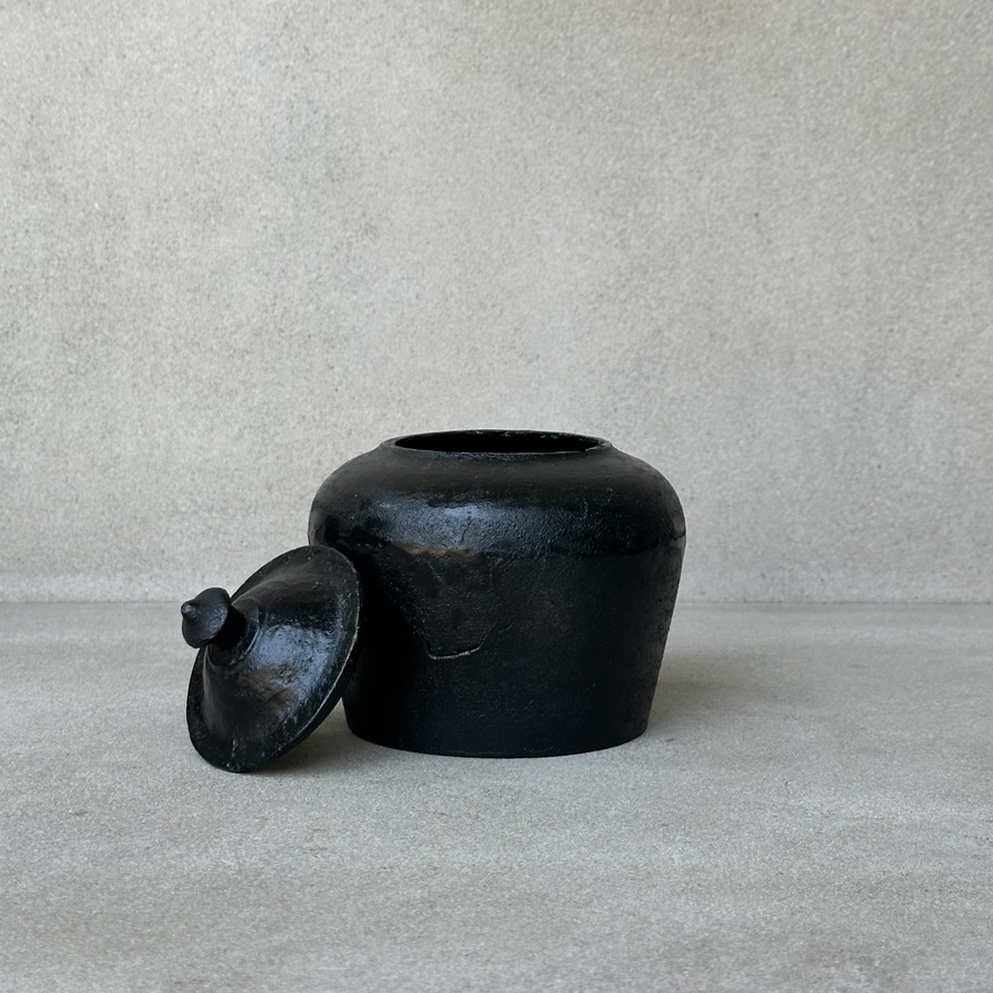 Vintage Cast Iron Vessels