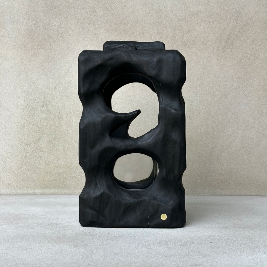 Shadow Vase
