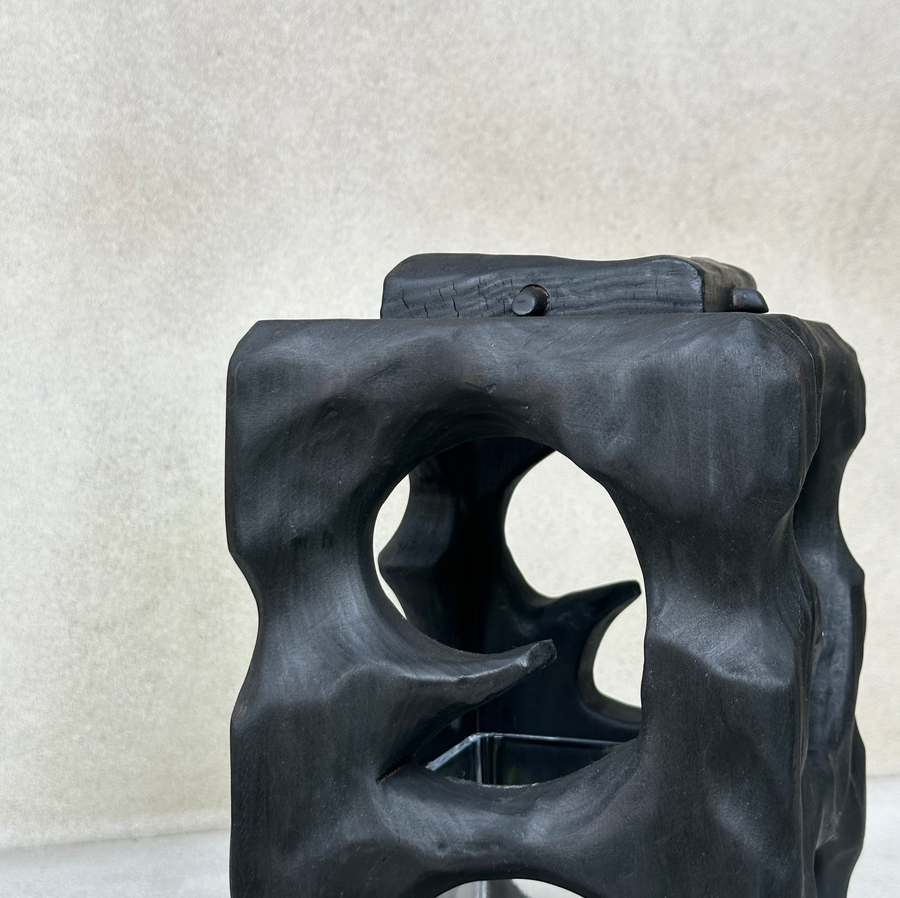 Shadow Vase