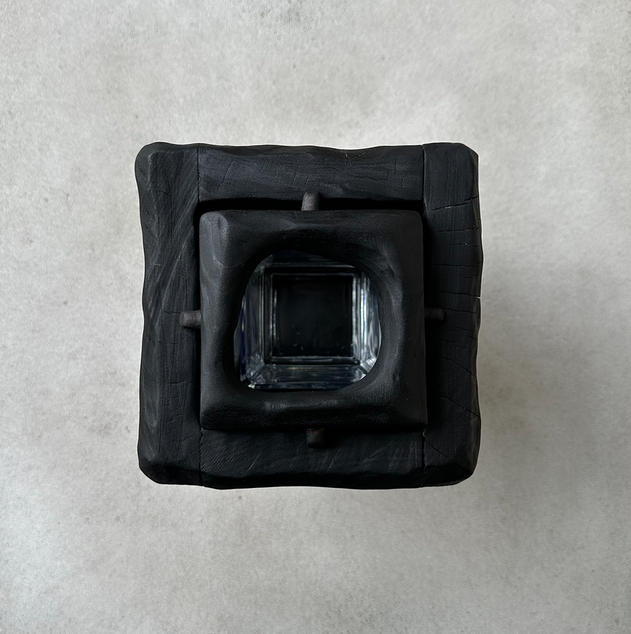 Shadow Vase
