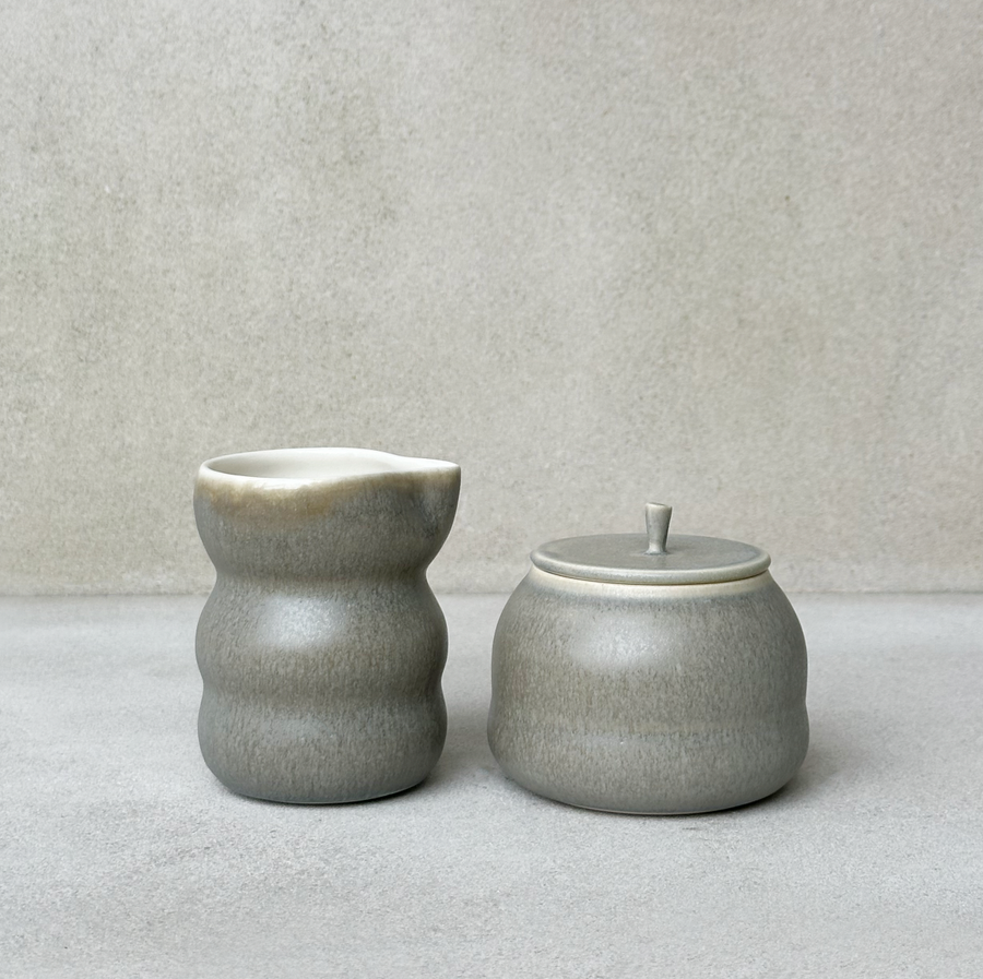 TQD Cream and Sugar Set of 2 / Earthstone