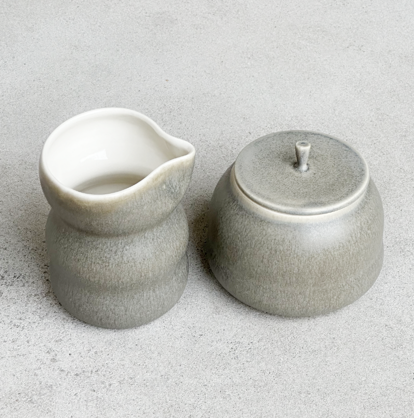 TQD Cream and Sugar Set of 2 / Earthstone