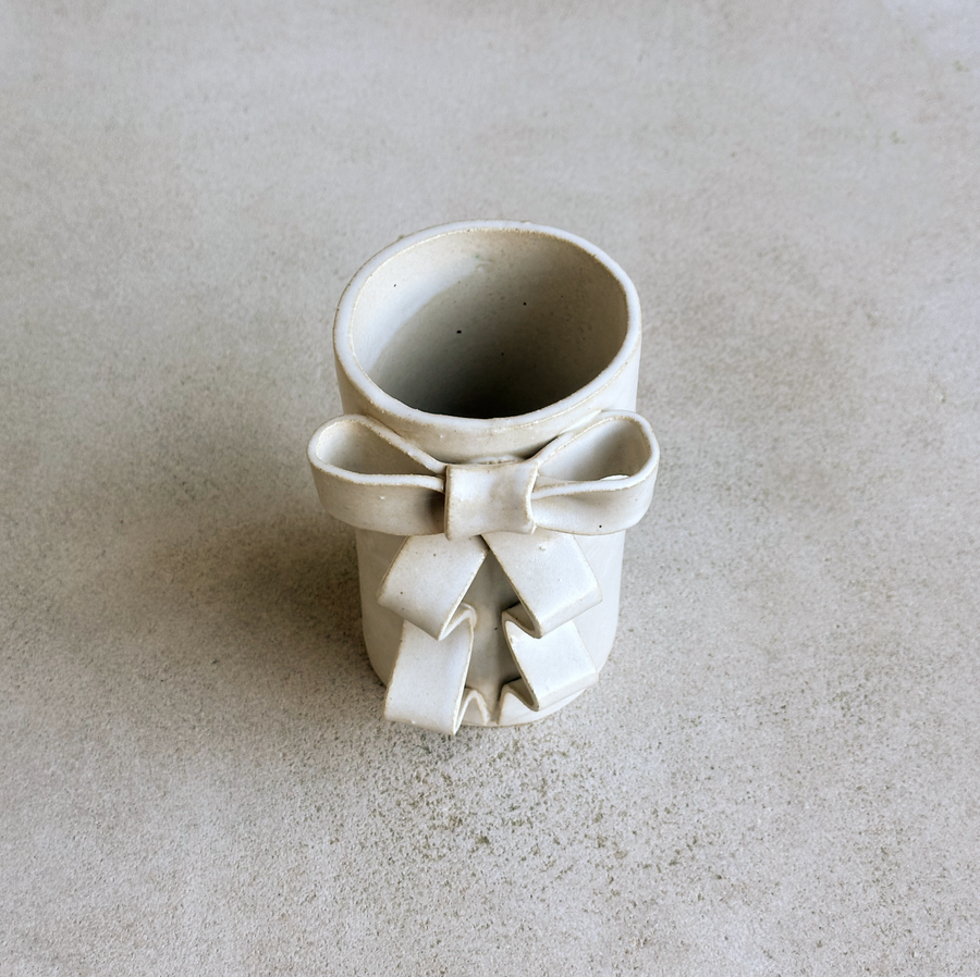 Salto Bow Vase