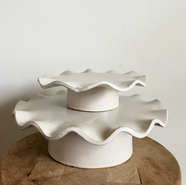 Ruffle Edge Pedestal