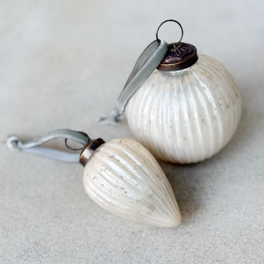 Alba Ribbed Round Ormanent