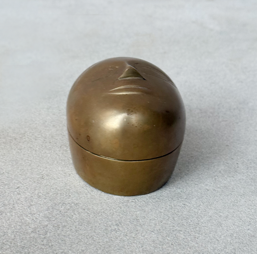 Vintage Face Kum Kum Box