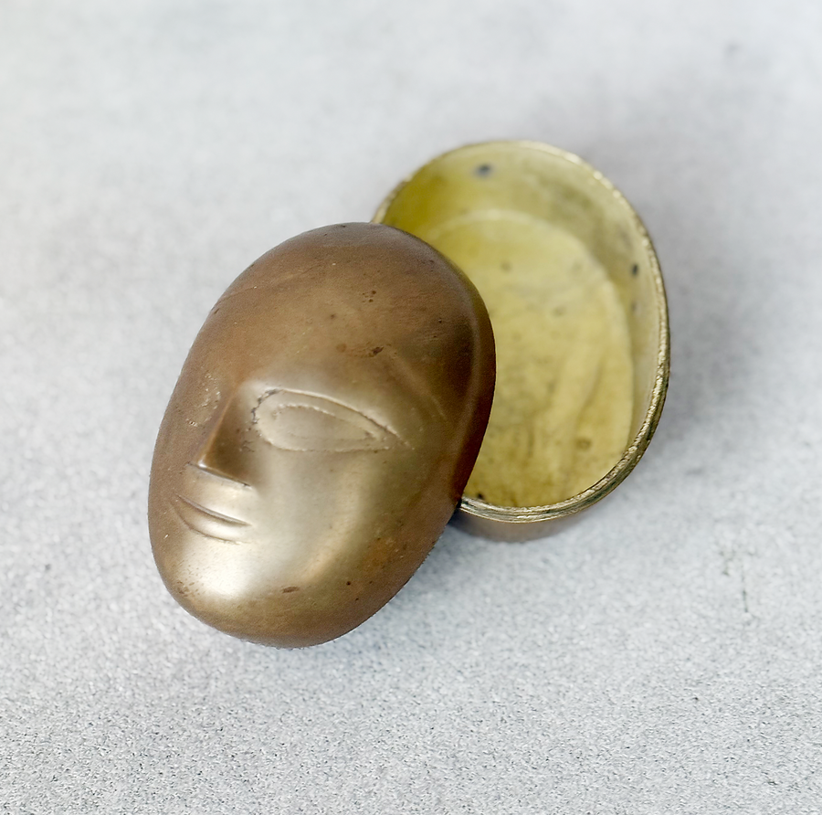 Vintage Face Kum Kum Box