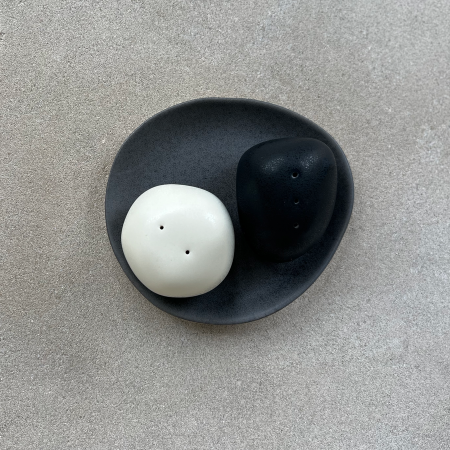 Salt & Pepper set of 3 / Moonstone Tray