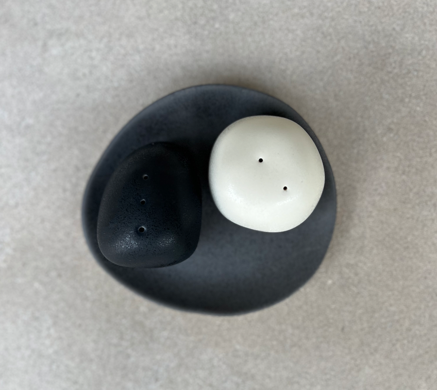 Salt & Pepper set of 3 / Moonstone Tray