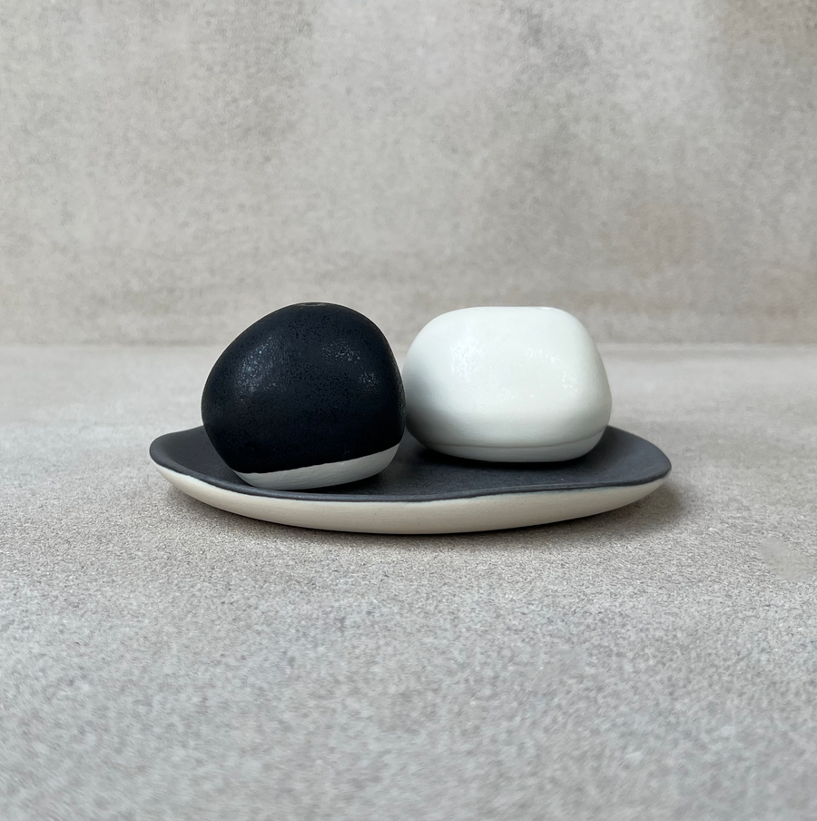 Salt & Pepper set of 3 / Moonstone Tray