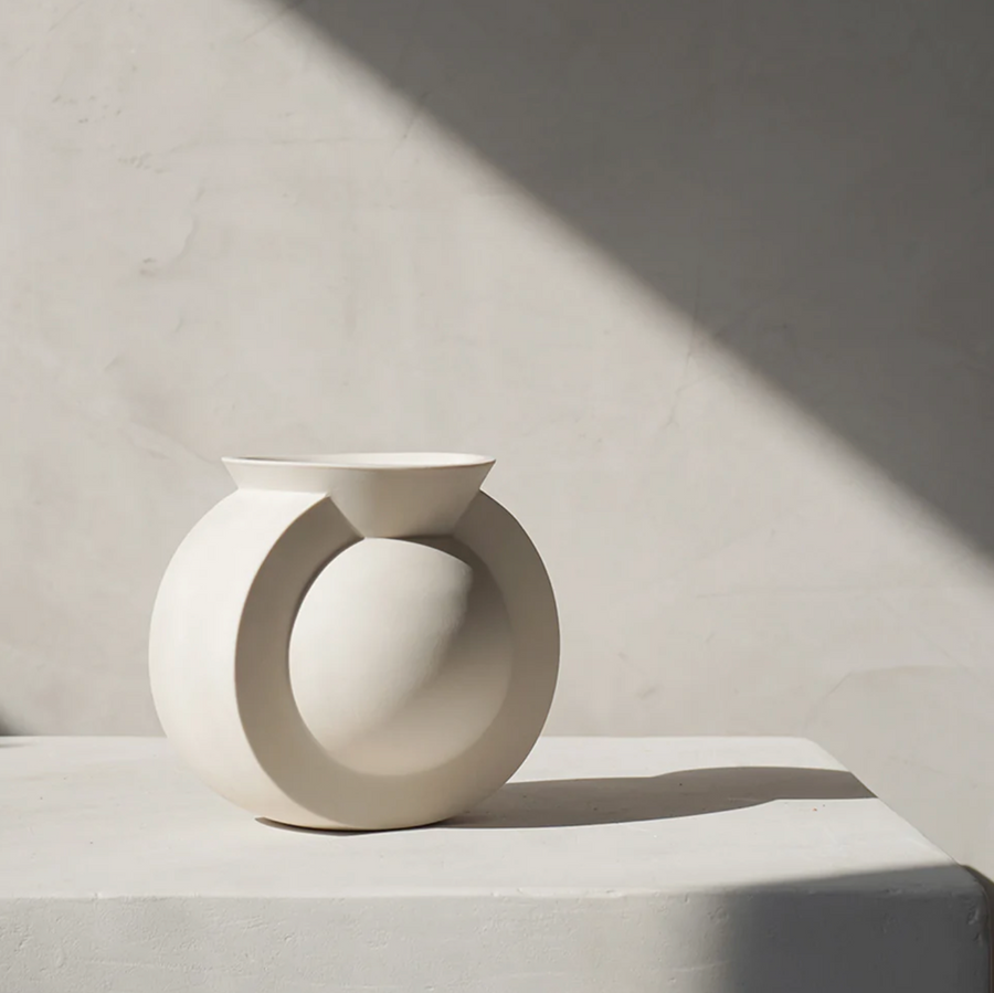 Rhea Vase / Snow