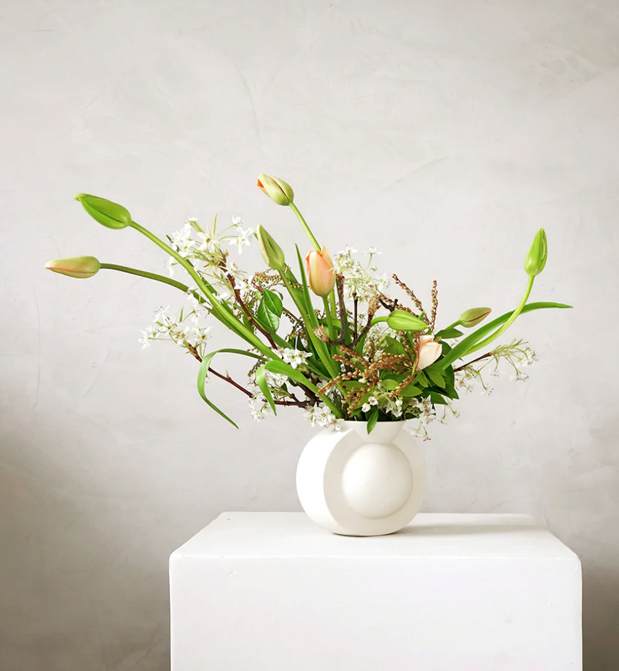 Rhea Vase / Snow