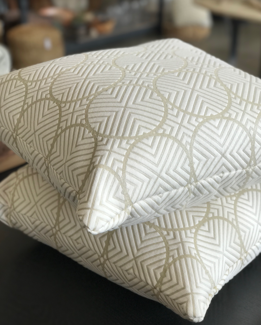 Circles Pillow / 20