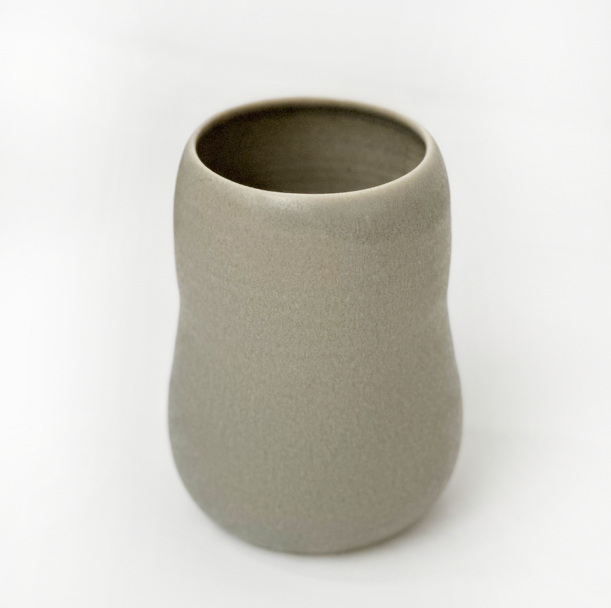 TQD Porcelain Vase / Earthstone
