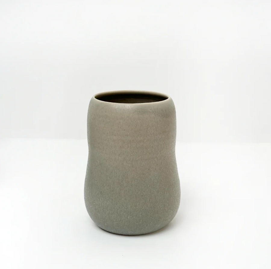 TQD Porcelain Vase / Earthstone