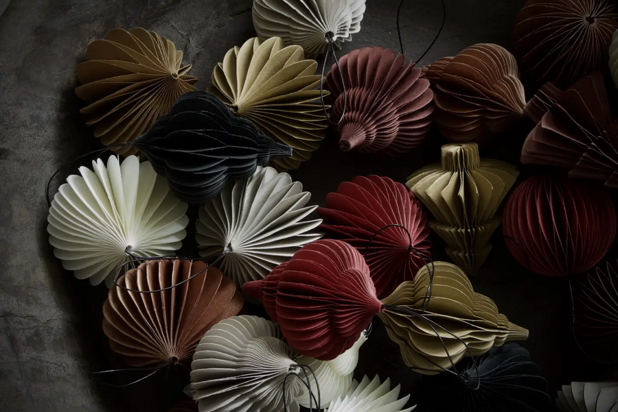 Onion Paper Ornament / CARMEL