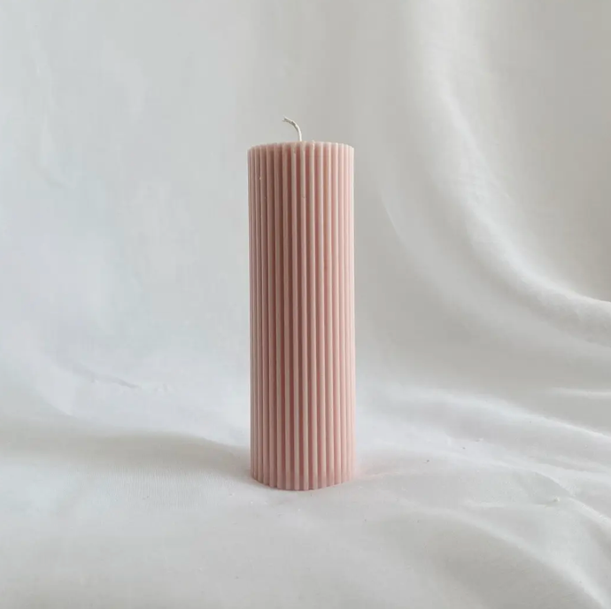 Soie Medium Ribbed Pillar Candle