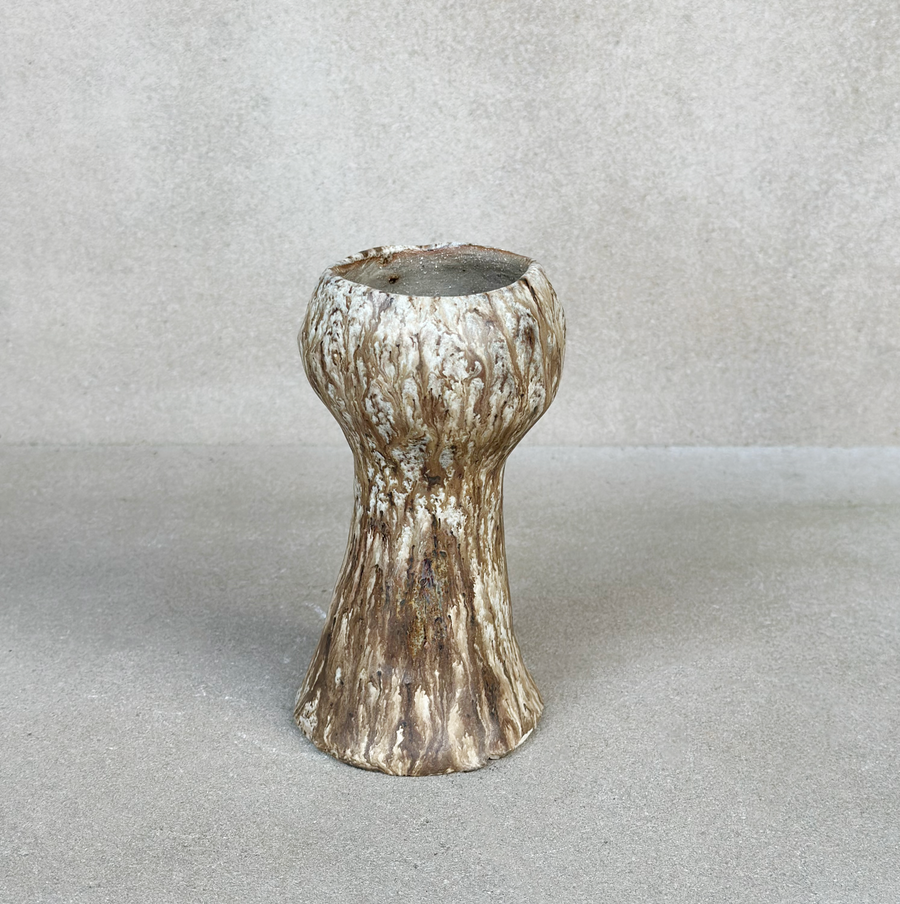 Goldie Pot Winterwood Orb Planter