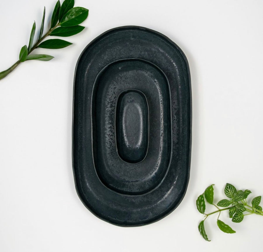 Oval Tray / Jet Black
